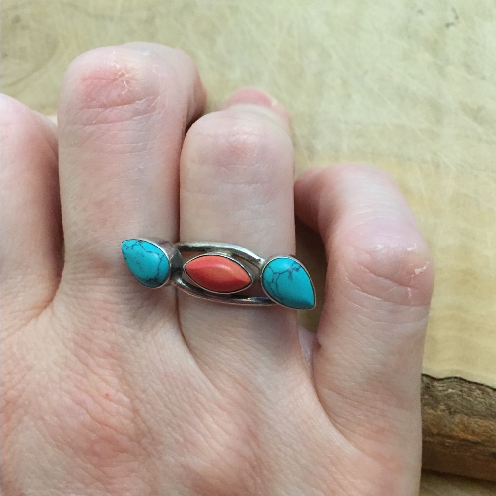 Vintage inlaid turquoise and coral silver ring